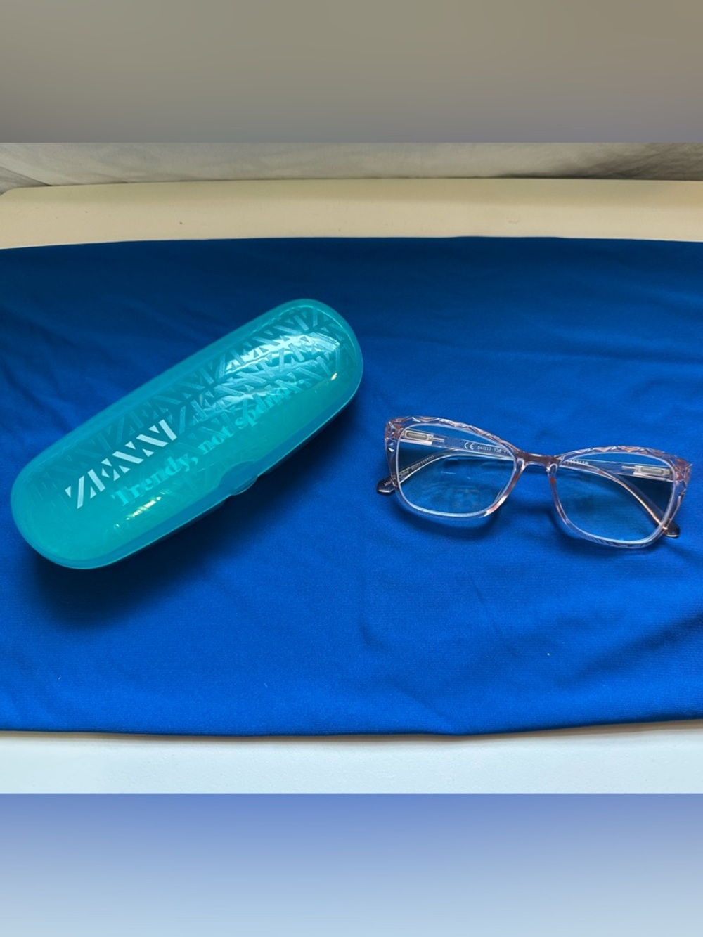 +1.00 Clear Pink Cat-Eye Reading Glasses +1.00 with Teal Case